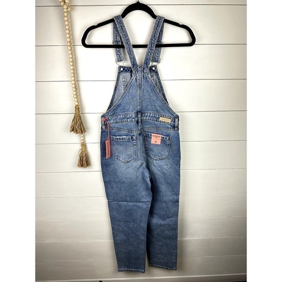 NWT BlankNYC Girls' Loosen Up Denim Overalls Size 14 - Picture 3 of 6